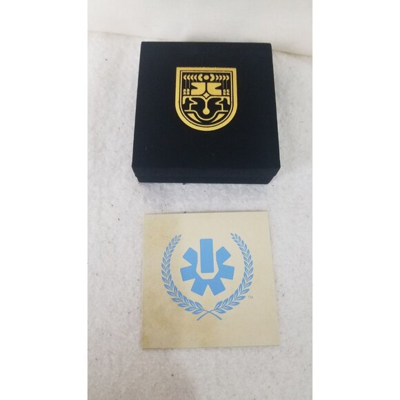 Destiny 2 RISEN Seal Pin Bungie Rewards Medallion RARE RETIRED - Picture 3 of 4